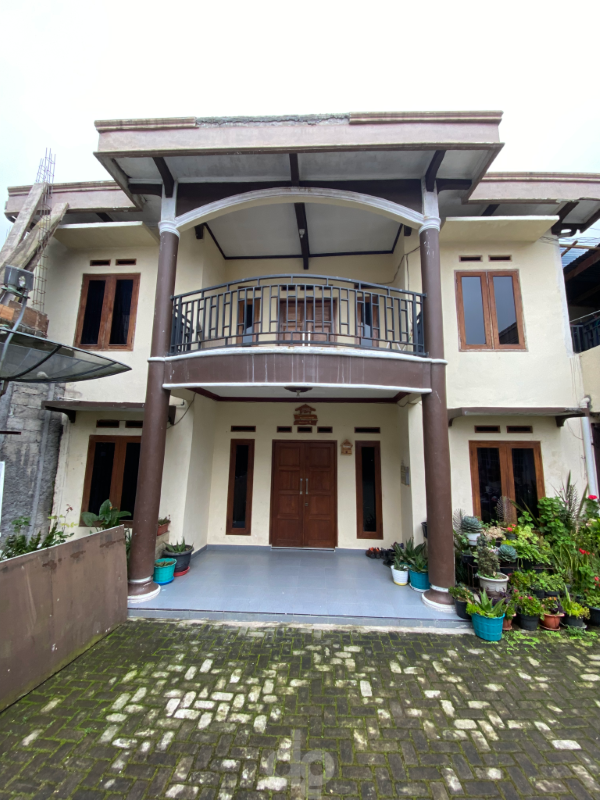 Villa gunung-emas 2